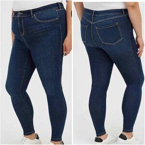 EUC Torrid Midfit Super Skinny Jeans Dark Wash